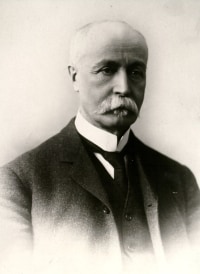 Sir George Burn, directeur général de The Bank of Ottawa, 1880 – 1917