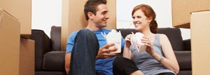 Jeune couple emménage