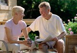 Couple dans leur patio