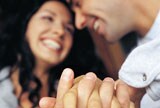 Pareja sonriendo 