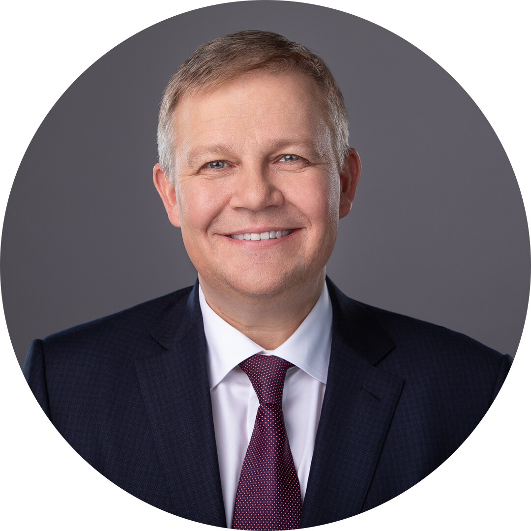 Headshot photo of Scott Thomson