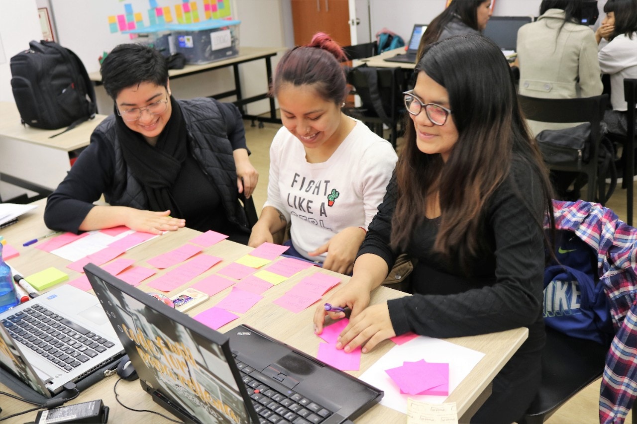 Veryl headshot smiling