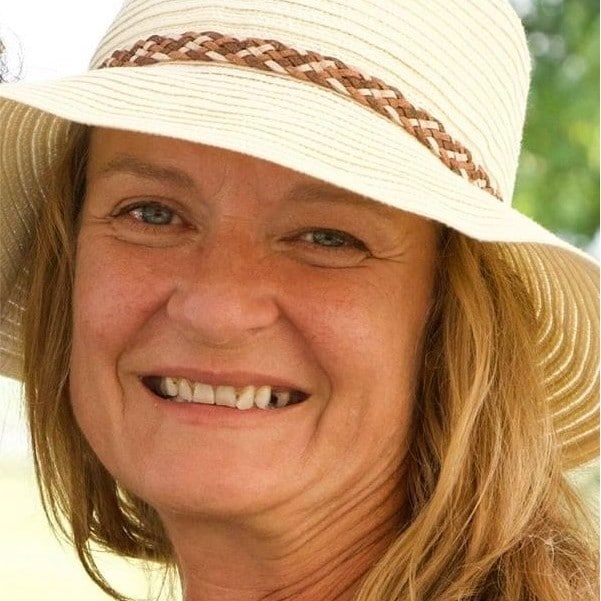 Jodi Saucier headshot