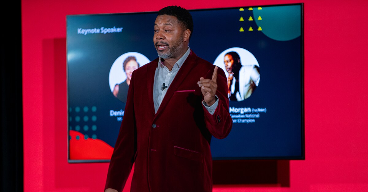Dwayne Morgan sur scène au Scotiabank Centre de Toronto